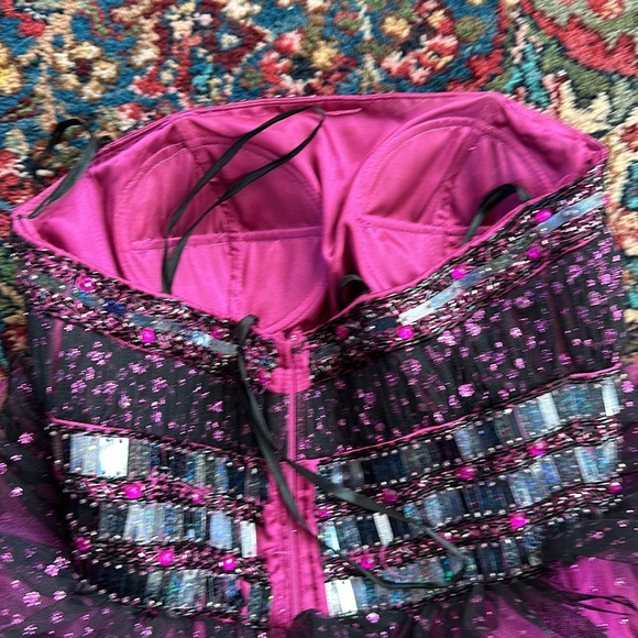 MACDUGGAL PROM BALLGOWN - Picture 6 of 6